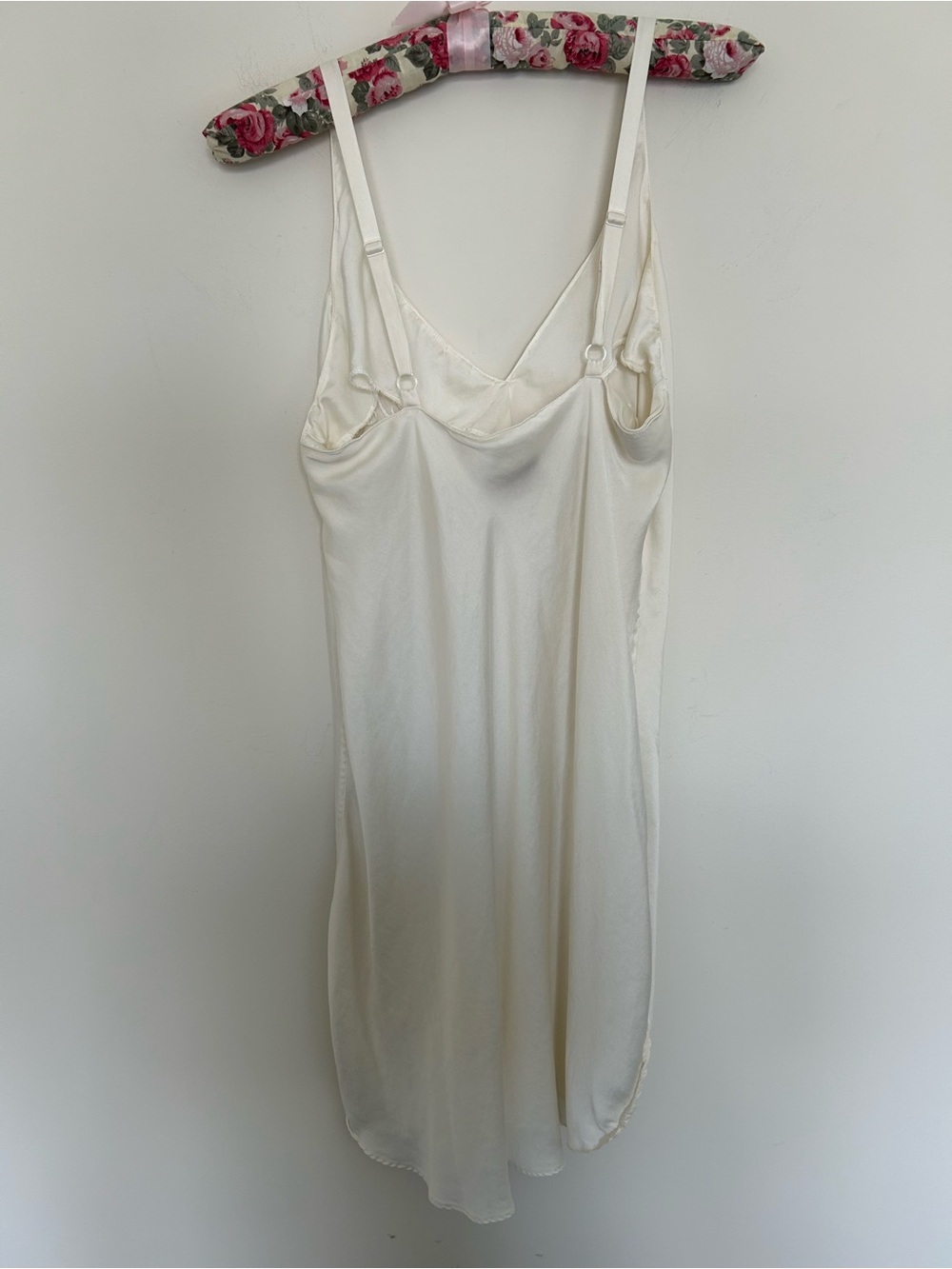 Victoria’s Secret Gold Label Silk Embroidered Nightie Slip Size Medium - Picture 6 of 6